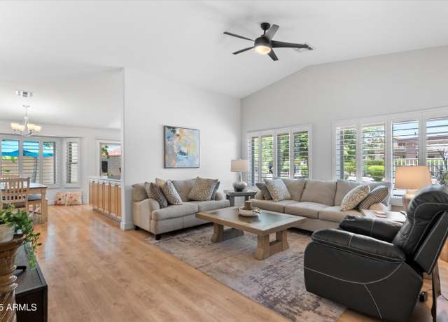 Property at 5024 S Citrus Ct, Gilbert, AZ 85298, 2 beds, 2 baths