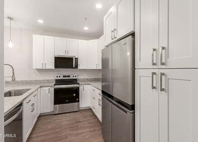Property at 7700 E Gainey Ranch Rd #102, Scottsdale, AZ 85258, 2 beds, 2 baths