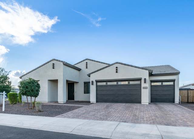 Property at 8022 W Northview Ave, Glendale, AZ 85303, 4 beds, 3 baths