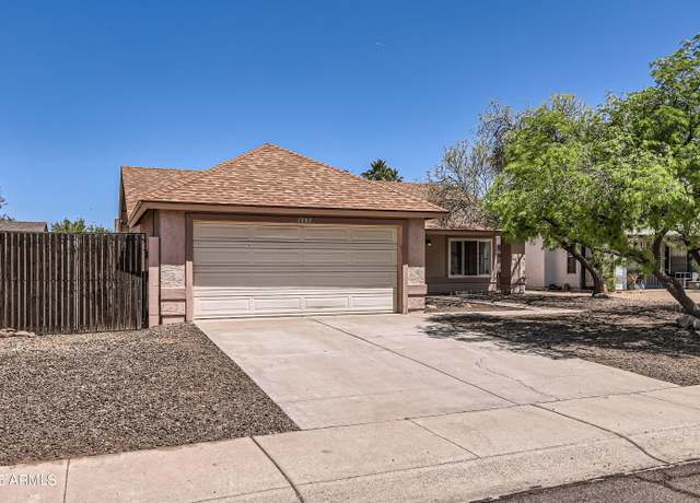 Property at 1202 W Wickieup Ln, Phoenix, AZ 85027, 3 beds, 2 baths