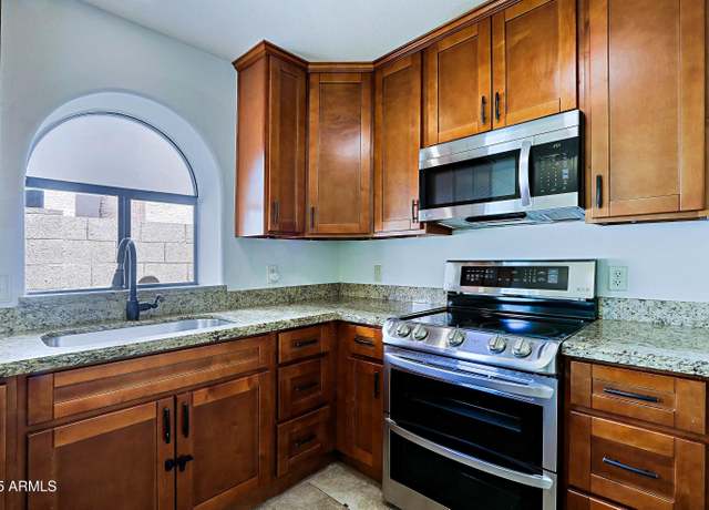 Property at 5902 E Juniper Ave, Scottsdale, AZ 85254, 3 beds, 2 baths