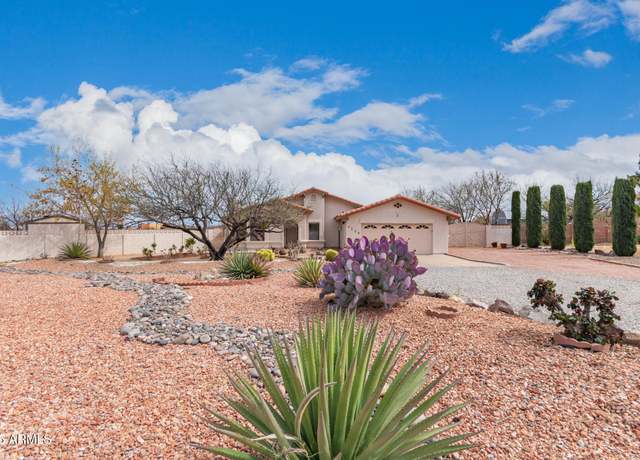 Property at 4225 S Comanche Dr, Sierra Vista, AZ 85650, 3 beds, 2 baths