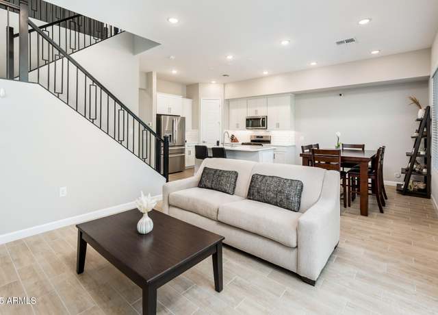 Property at 17146 N 50th St, Scottsdale, AZ 85254, 3 beds, 2.5 baths