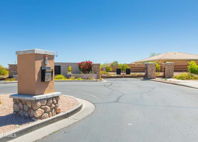 Property at 2712 E Palm St, Mesa, AZ 85213, 5 beds, 4 baths