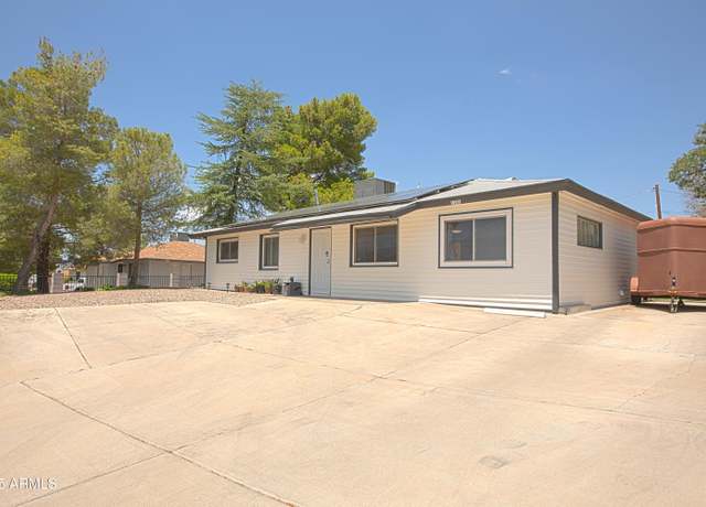 Property at 1131 E Saguaro Dr, Globe, AZ 85501, 3 beds, 2 baths