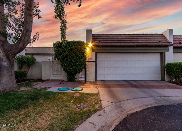 Property at 106 E Echo Ln, Phoenix, AZ 85020, 2 beds, 1.75 baths