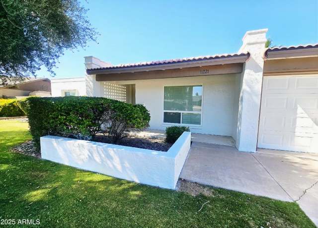 Property at 11221 N 32nd St, Phoenix, AZ 85028, 3 beds, 2 baths
