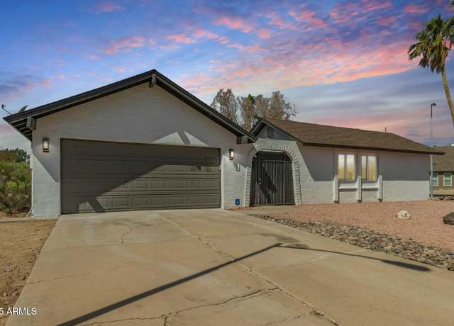 Property at 4901 W Augusta Cir, Glendale, AZ 85308, 4 beds, 2.5 baths
