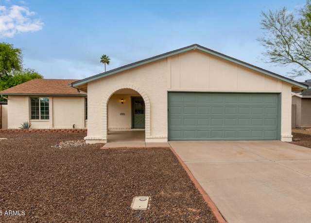 Property at 2006 N Arrowhead Dr, Chandler, AZ 85224, 3 beds, 2 baths