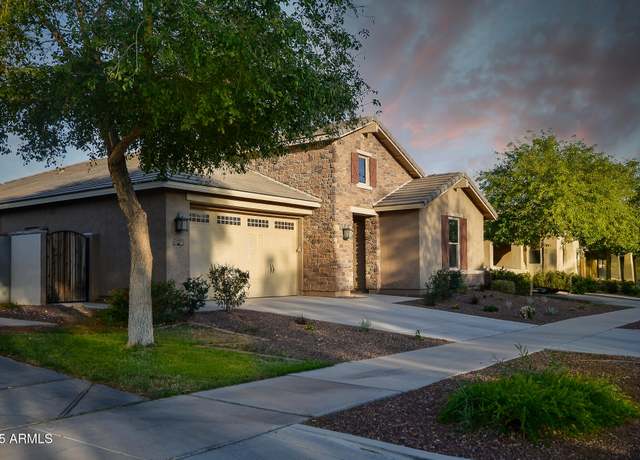 Property at 2727 N Acacia Way, Buckeye, AZ 85396, 3 beds, 2 baths
