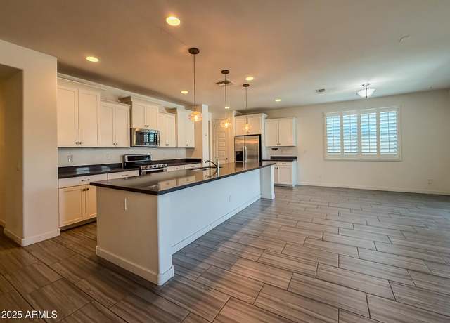 Property at 2727 N Acacia Way, Buckeye, AZ 85396, 3 beds, 2 baths