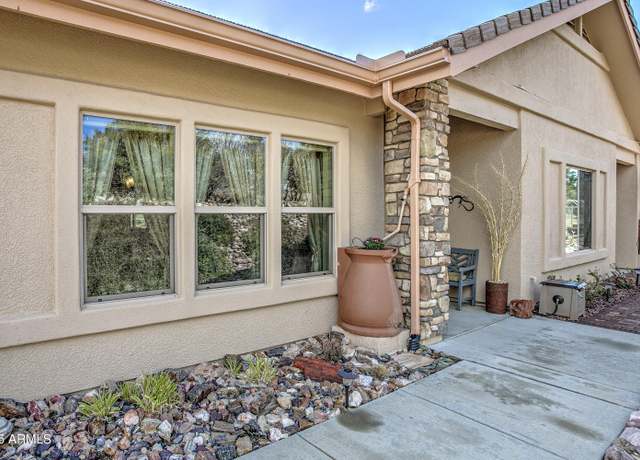 Property at 980 N Hunter Ridge Rd, Prescott, AZ 86303, 3 beds, 2 baths