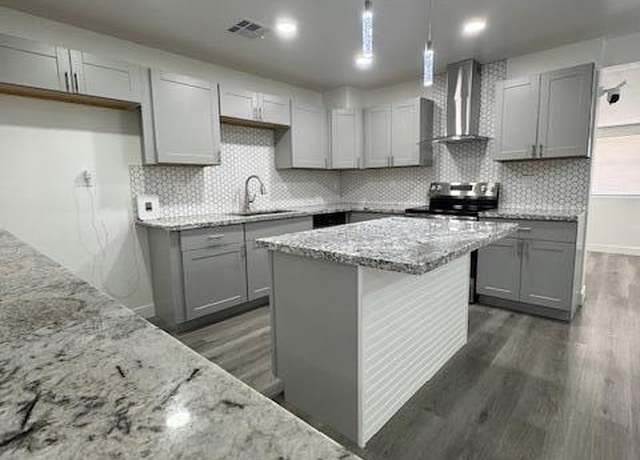 Property at 4001 W Rovey Ave, Phoenix, AZ 85019, 5 beds, 2 baths