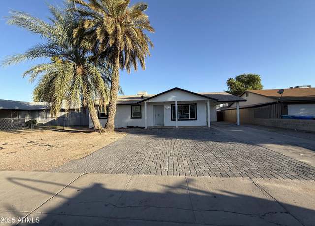 Property at 7757 W Mackenzie Dr, Phoenix, AZ 85033, 3 beds, 2 baths