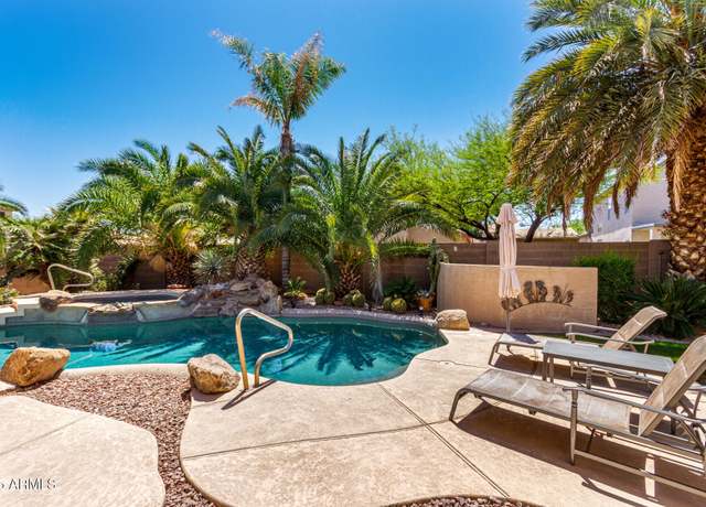 Property at 553 W Hereford Dr, San Tan Valley, AZ 85143, 3 beds, 2 baths