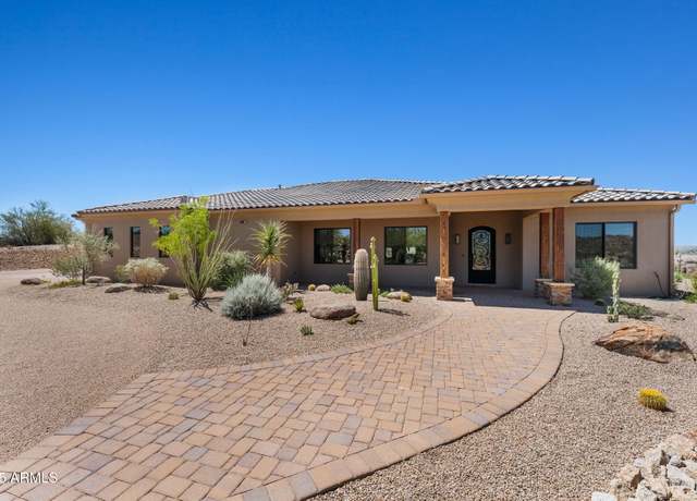 Property at 85 E Mosey Way, Wickenburg, AZ 85390, 3 beds, 2.5 baths