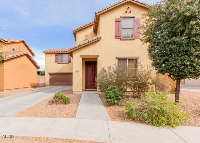 Property at 2075 S Ponderosa Dr, Gilbert, AZ 85295, 3 beds, 2.5 baths