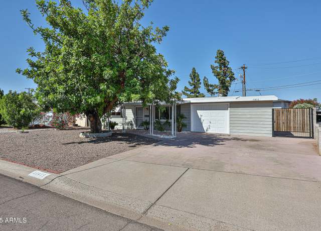 Property at 11815 N 112th Dr, Youngtown, AZ 85363, 2 beds, 2.5 baths