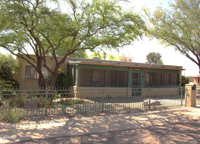 Property at 1801 Bella Vista Dr, Sierra Vista, AZ 85635, 3 beds, 2 baths