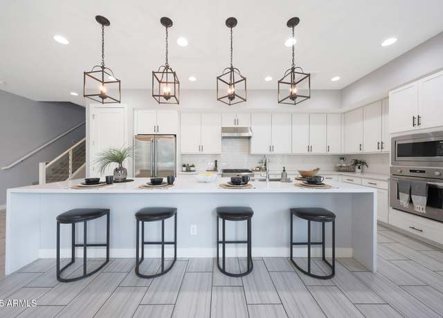 Property at 240 W Missouri Ave #13, Phoenix, AZ 85013, 3 beds, 2.5 baths