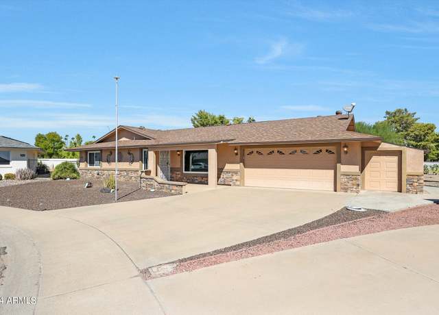 Property at 18423 N 95th Ave, Sun City, AZ 85373, 2 beds, 1.75 baths