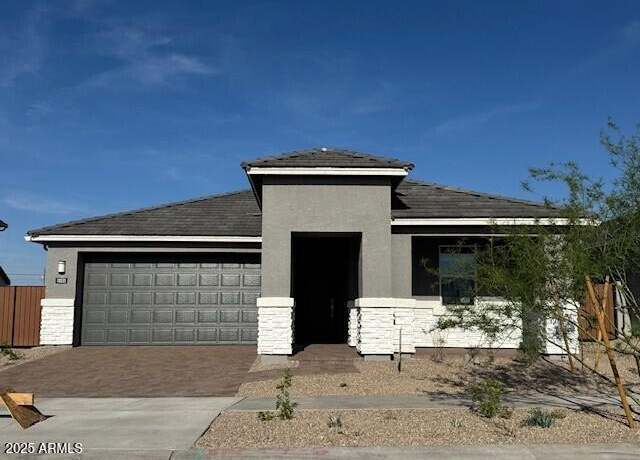 Property at 10035 S 23rd Dr, Phoenix, AZ 85041, 5 beds, 3 baths