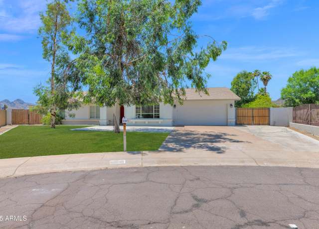 Property at 2607 E Mercer Ln, Phoenix, AZ 85028, 4 beds, 2 baths
