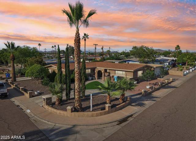 Property at 19615 N 18th Dr, Phoenix, AZ 85027, 5 beds, 3 baths
