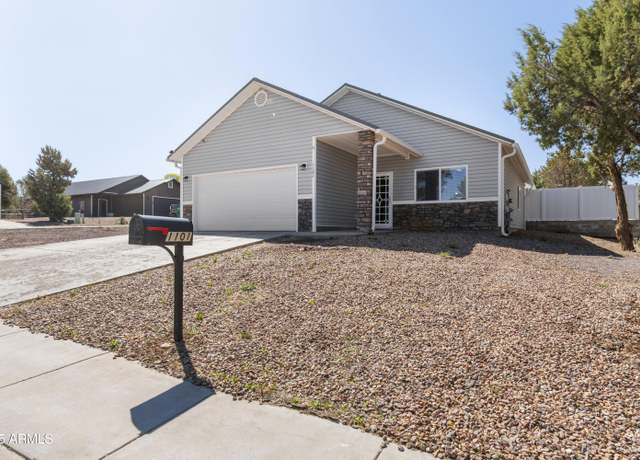 Property at 1101 W Cross Creek Ln, Show Low, AZ 85901, 3 beds, 2 baths
