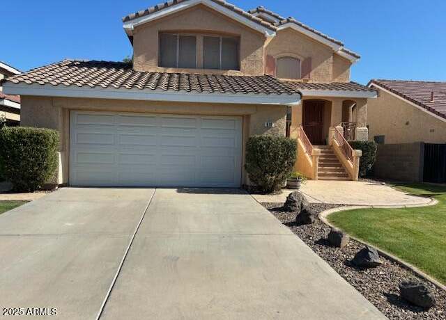 Property at 970 W Leah Ln, Gilbert, AZ 85233, 4 beds, 2.5 baths