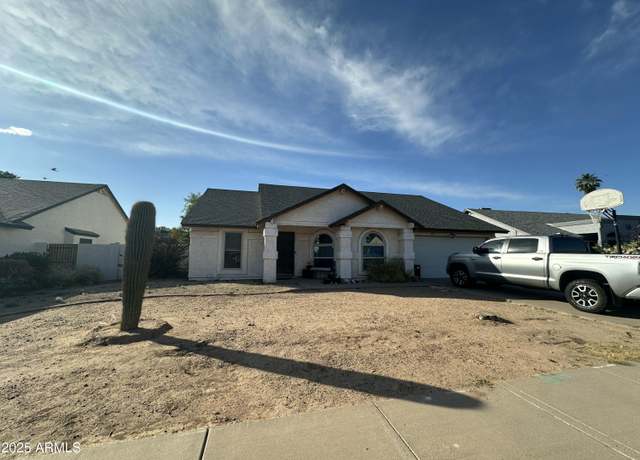 Property at 4928 E Princess Dr, Mesa, AZ 85205, 3 beds, 2 baths