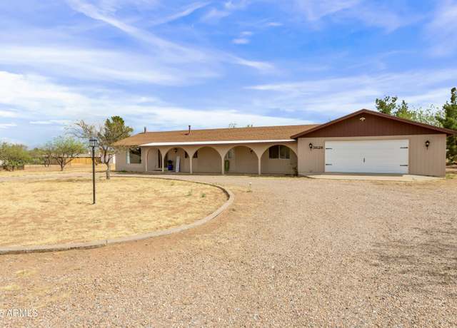 Property at 3628 E Ojibwa St, Sierra Vista, AZ 85650, 4 beds, 2 baths