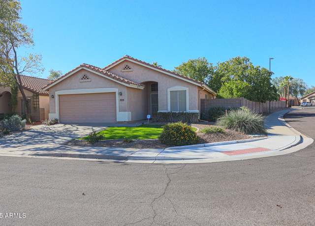 Property at 18116 N Catherine Dr, Surprise, AZ 85374, 3 beds, 2 baths