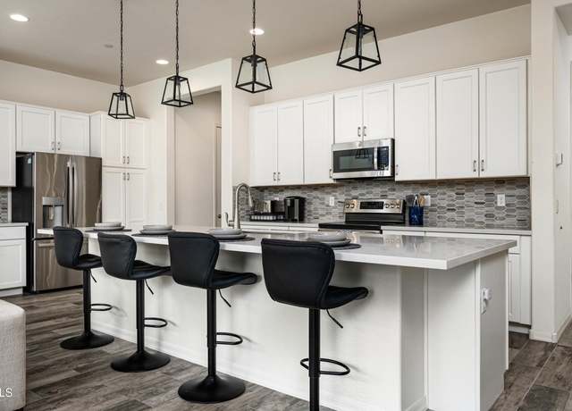 Property at 1953 W Kinfield Trl, Phoenix, AZ 85085, 3 beds, 2.5 baths
