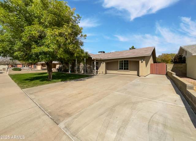 Property at 12037 S Bannock St, Phoenix, AZ 85044, 5 beds, 3 baths
