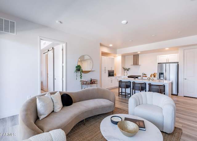 Property at 3131 N Central Ave #6014, Phoenix, AZ 85012, 2 beds, 2 baths