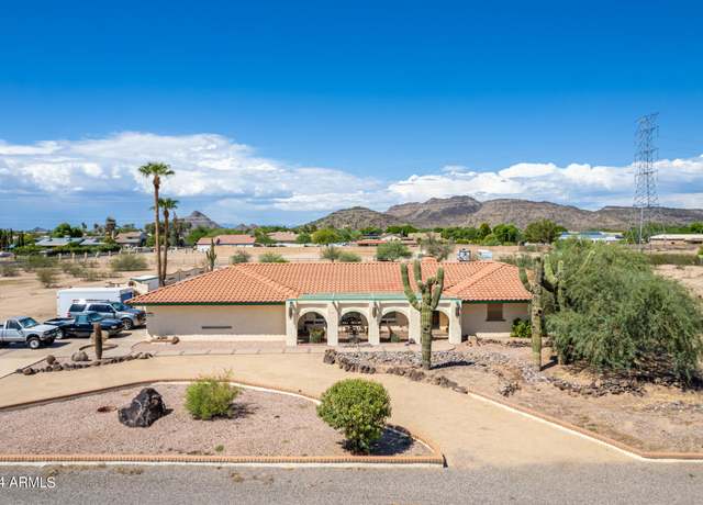 Property at 4832 W Saguaro Park Ln, Glendale, AZ 85310, 5 beds, 3 baths