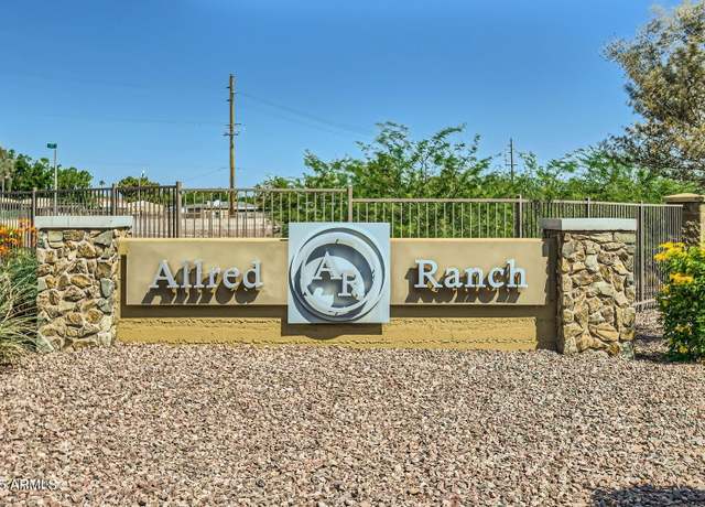 Property at 2955 E Flossmoor Ave, Mesa, AZ 85204, 3 beds, 2 baths