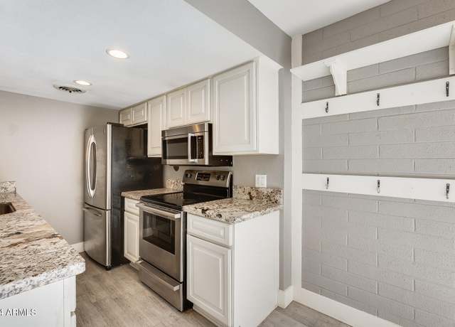 Property at 1045 N Granite Reef Rd, Scottsdale, AZ 85257, 2 beds, 1.5 baths