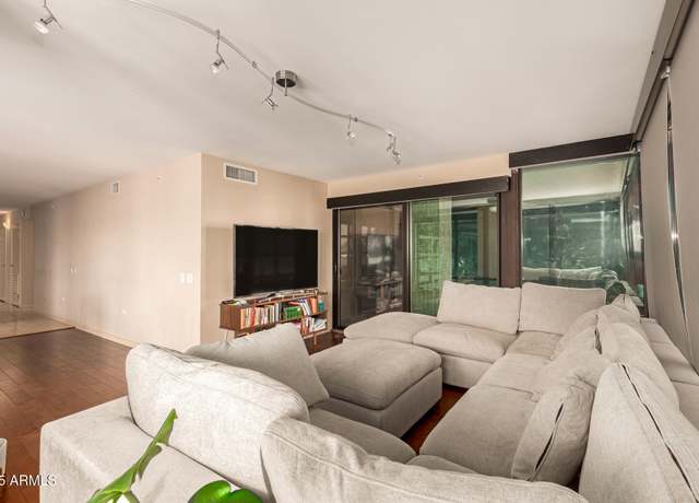 Property at 4808 N 24th St #204, Phoenix, AZ 85016, 2 beds, 2 baths
