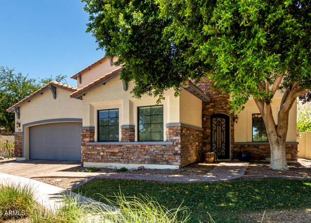 Property at 3229 E Mountain Village Cir, Phoenix, AZ 85042, 5 beds, 3 baths