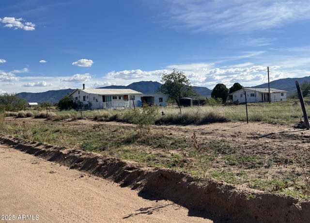 Property at 11 W Upton St, Pearce, AZ 85625, 2 beds, 1 bath