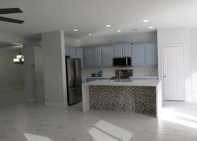 Property at 29462 N 126th Ln, Peoria, AZ 85383, 4 beds, 2 baths