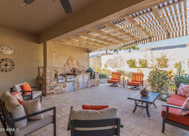 Property at 18114 W Desert Sage Dr, Goodyear, AZ 85338, 4 beds, 3.5 baths