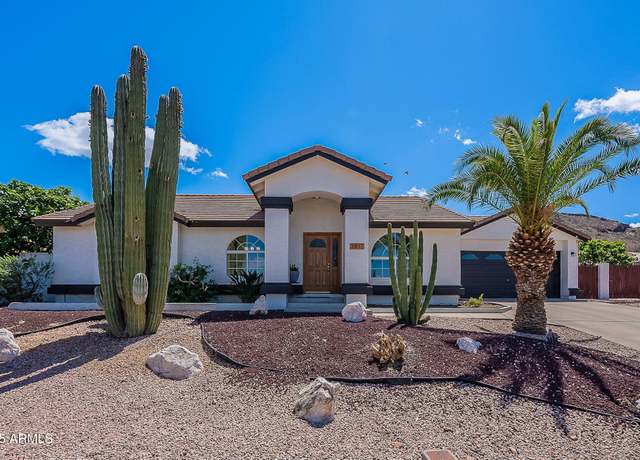 Property at 1811 E Tierra Buena Ln, Phoenix, AZ 85022, 3 beds, 2 baths