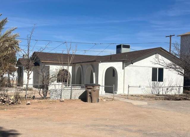 Property at 828 E 5th St, Douglas, AZ 85607, 3 beds, 2 baths