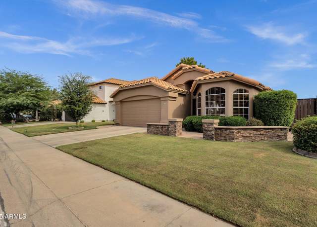 Property at 1558 W Maplewood St, Chandler, AZ 85286, 3 beds, 2 baths