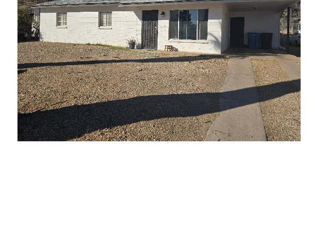 Property at 914 W Sahuaro Dr, Phoenix, AZ 85029, 3 beds, 2 baths