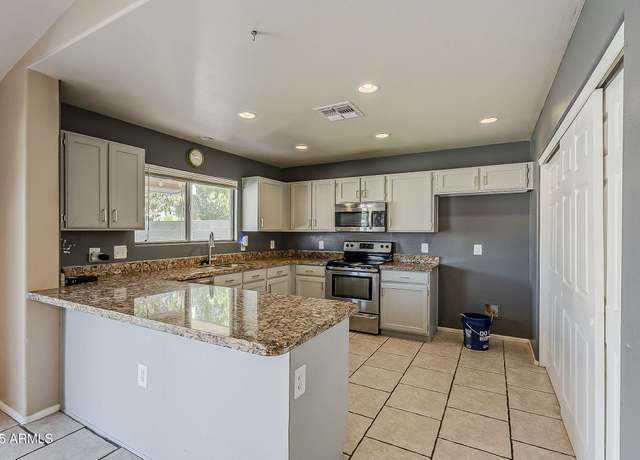 Property at 21426 N 33rd Dr, Phoenix, AZ 85027, 4 beds, 2 baths