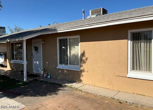 Property at 4854 W Berkeley Rd, Phoenix, AZ 85035, 4 beds, 3 baths